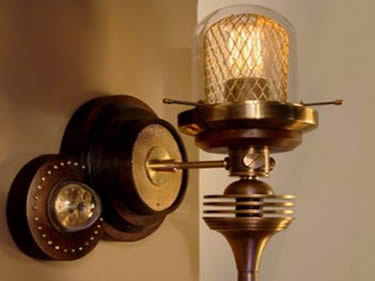 A stainless steel expanded metal is covering the wall lamp.